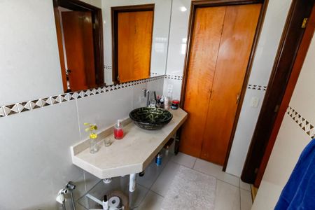 Banheiro de casa à venda com 3 quartos, 140m² em Vila Morse, São Paulo