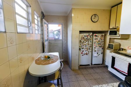 Cozinha - Armários de casa à venda com 3 quartos, 140m² em Vila Morse, São Paulo