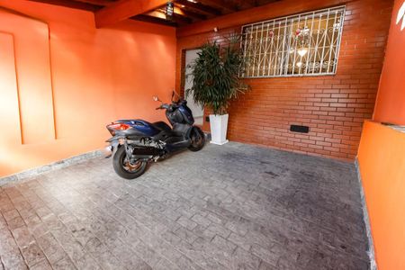 Garagem de casa à venda com 3 quartos, 140m² em Vila Morse, São Paulo