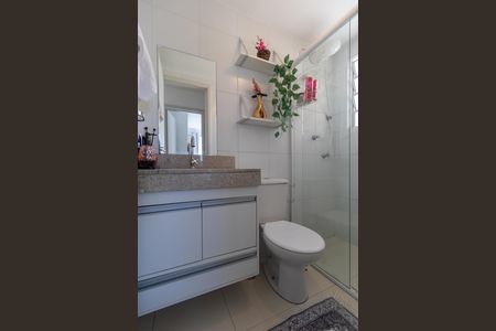 Apartamento à venda com 55m², 2 quartos e 1 vaga Apartamento à venda com 55m², 2 quartos e 1 vagaBanheiro