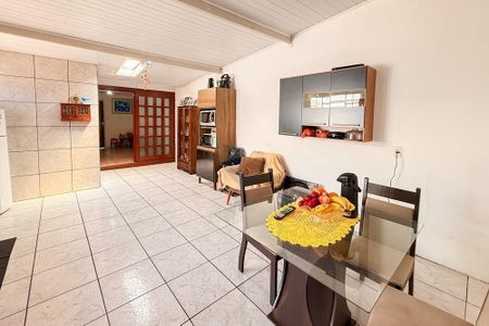Cozinha de casa à venda com 2 quartos, 138m² em Igara, Canoas
