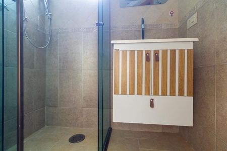 Apartamento para alugar com 67m², 2 quartos e 1 vaga Apartamento para alugar com 67m², 2 quartos e 1 vagaBanheiro 1