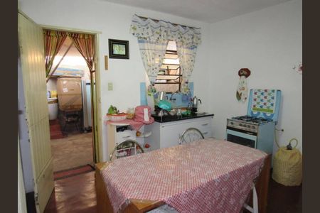 Casa à venda com 2 quartos, 220m² em Vila Itapoan, Guarulhos