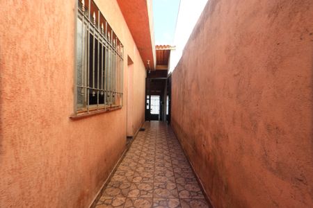 Casa à venda com 100m², 3 quartos e 2 vagasCorredor Lateral