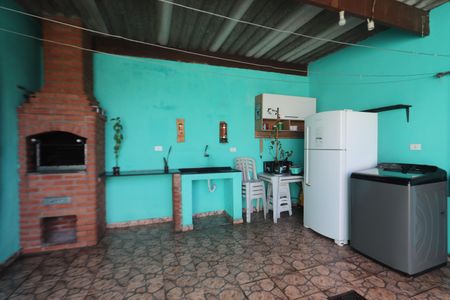 Casa à venda com 100m², 3 quartos e 2 vagasÁrea de Lazer e Lavanderia