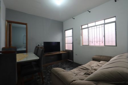 Sala de casa à venda com 3 quartos, 100m² em Jardim Nice, São Paulo
