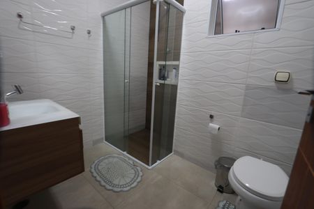 Casa à venda com 100m², 3 quartos e 2 vagasBanheiro