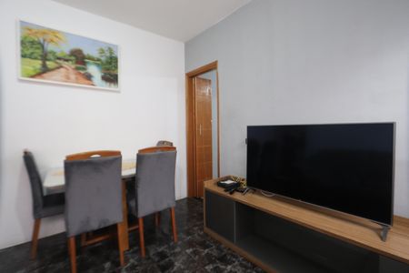 Sala de casa à venda com 3 quartos, 100m² em Jardim Nice, São Paulo