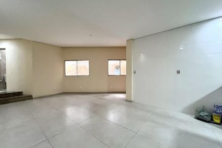 Apartamento para alugar com 100m², 3 quartos e 1 vaga Apartamento para alugar com 100m², 3 quartos e 1 vagaSala