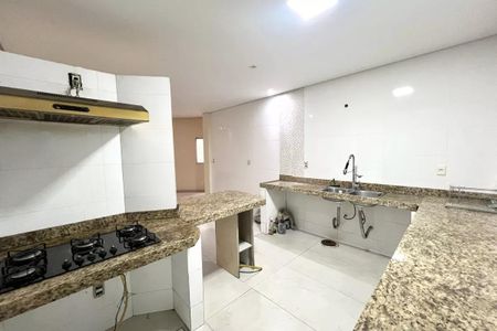 Apartamento para alugar com 100m², 3 quartos e 1 vaga Apartamento para alugar com 100m², 3 quartos e 1 vagaCozinha