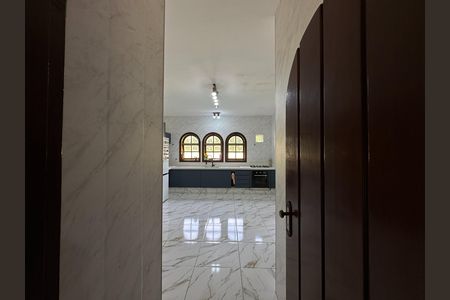 Casa de condomínio para alugar com 435m², 5 quartos e 5 vagas Casa de condomínio para alugar com 435m², 5 quartos e 5 vagasCozinha