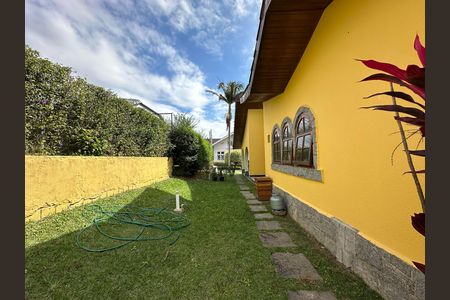 Casa de condomínio para alugar com 435m², 5 quartos e 5 vagas Casa de condomínio para alugar com 435m², 5 quartos e 5 vagasÁrea externa