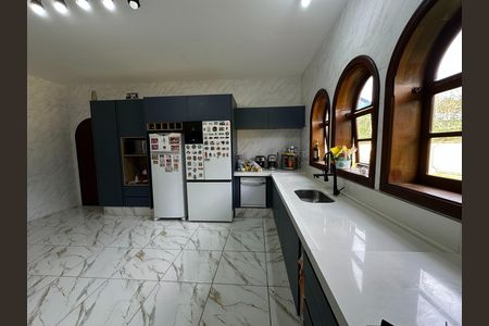 Casa de condomínio para alugar com 435m², 5 quartos e 5 vagas Casa de condomínio para alugar com 435m², 5 quartos e 5 vagasCozinha - Armários