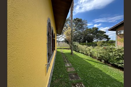 Casa de condomínio para alugar com 435m², 5 quartos e 5 vagas Casa de condomínio para alugar com 435m², 5 quartos e 5 vagasÁrea externa