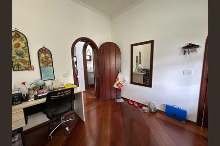 Casa de condomínio para alugar com 435m², 5 quartos e 5 vagas Casa de condomínio para alugar com 435m², 5 quartos e 5 vagasEscritório