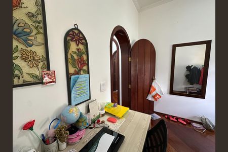 Casa de condomínio para alugar com 435m², 5 quartos e 5 vagas Casa de condomínio para alugar com 435m², 5 quartos e 5 vagasEscritório