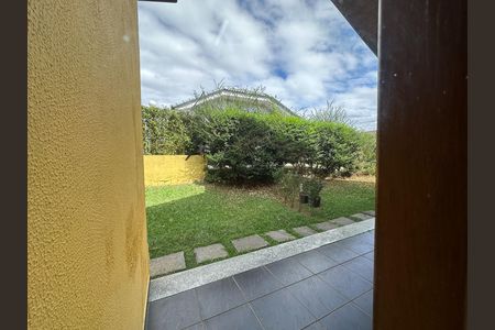 Casa de condomínio para alugar com 435m², 5 quartos e 5 vagas Casa de condomínio para alugar com 435m², 5 quartos e 5 vagasÁrea externa