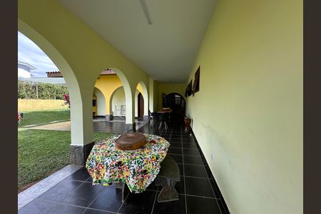 Casa de condomínio para alugar com 435m², 5 quartos e 5 vagas Casa de condomínio para alugar com 435m², 5 quartos e 5 vagasVaranda