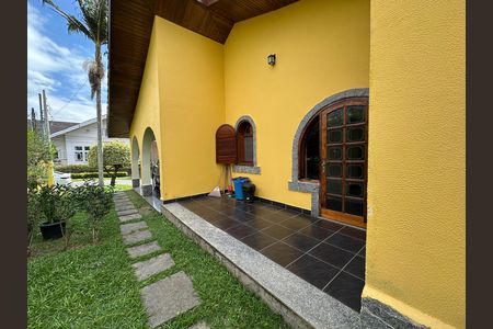 Casa de condomínio para alugar com 435m², 5 quartos e 5 vagas Casa de condomínio para alugar com 435m², 5 quartos e 5 vagasÁrea externa
