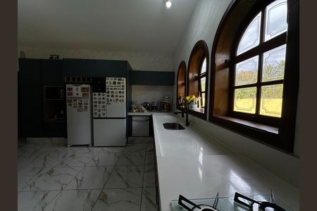 Casa de condomínio para alugar com 435m², 5 quartos e 5 vagas Casa de condomínio para alugar com 435m², 5 quartos e 5 vagasCozinha - Torneira