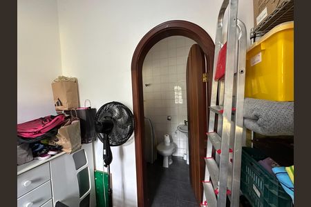 Casa de condomínio para alugar com 435m², 5 quartos e 5 vagas Casa de condomínio para alugar com 435m², 5 quartos e 5 vagasBanheiro do Quarto 3