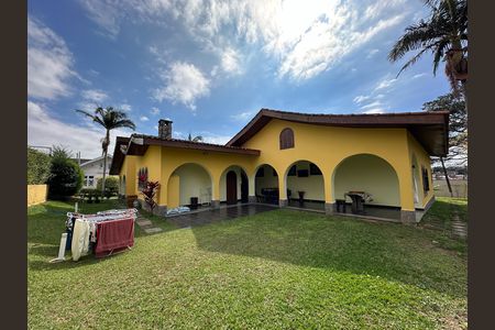 Casa de condomínio para alugar com 435m², 5 quartos e 5 vagas Casa de condomínio para alugar com 435m², 5 quartos e 5 vagasÁrea externa