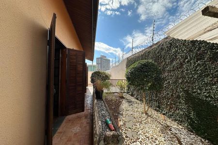Casa de condomínio para alugar com 350m², 3 quartos e 4 vagas Casa de condomínio para alugar com 350m², 3 quartos e 4 vagasÁrea externa