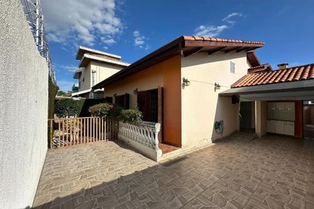 Casa de condomínio para alugar com 350m², 3 quartos e 4 vagas Casa de condomínio para alugar com 350m², 3 quartos e 4 vagasÁrea externa