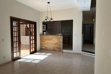 Casa de condomínio para alugar com 350m², 3 quartos e 4 vagas Casa de condomínio para alugar com 350m², 3 quartos e 4 vagasSala