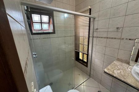 Casa de condomínio para alugar com 350m², 3 quartos e 4 vagas Casa de condomínio para alugar com 350m², 3 quartos e 4 vagasBanheiro