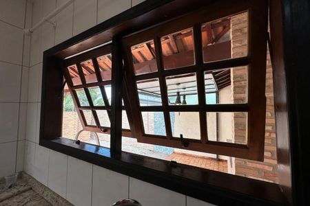 Cozinha de casa de condomínio para alugar com 3 quartos, 350m² em Loteamento Villa Branca, Jacareí