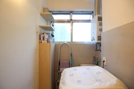 Apartamento à venda com 68m², 1 quarto e 1 vagaÁrea de Serviço