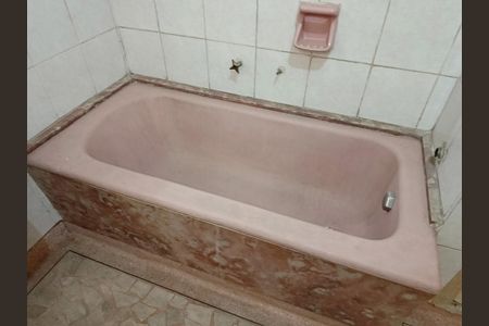 Casa para alugar com 240m², 2 quartos e 1 vagaBanheiro