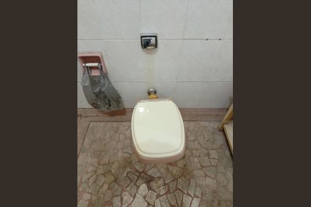 Casa para alugar com 240m², 2 quartos e 1 vagaBanheiro