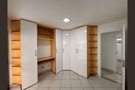 Apartamento para alugar com 90m², 3 quartos e 2 vagas Apartamento para alugar com 90m², 3 quartos e 2 vagasQuarto