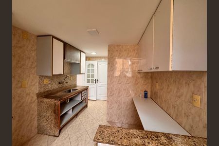 Apartamento para alugar com 90m², 3 quartos e 2 vagas Apartamento para alugar com 90m², 3 quartos e 2 vagasCozinha e Área de Serviço