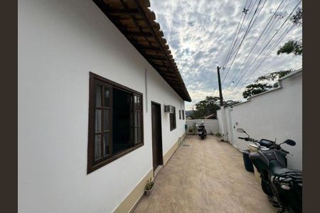 Casa à venda com 220m², 2 quartos e 2 vagas