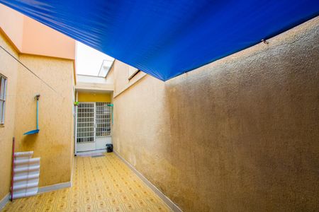Quintal de casa à venda com 3 quartos, 160m² em Vila Scarpeli, Santo André