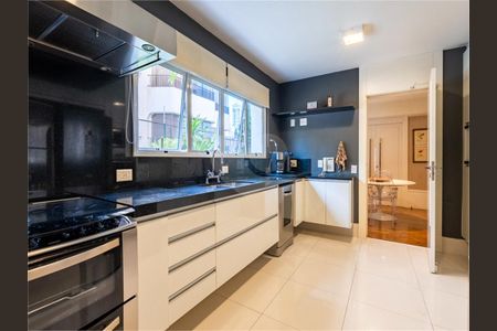 Apartamento à venda com 3 quartos, 330m² em Pacaembu, São Paulo