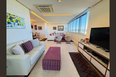 Apartamento à venda com 136m², 2 quartos e 2 vagas