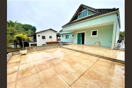 Casa à venda com 430m², 4 quartos e 2 vagas