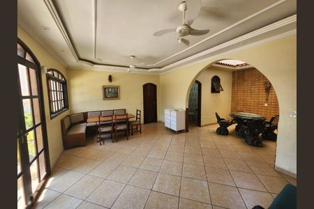 Casa à venda com 6 quartos, 248m² em Freguesia (Jacarepaguá), Rio de Janeiro