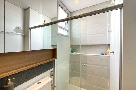 Apartamento à venda com 80m², 3 quartos e 2 vagas Apartamento à venda com 80m², 3 quartos e 2 vagasBanheiro da Suíte
