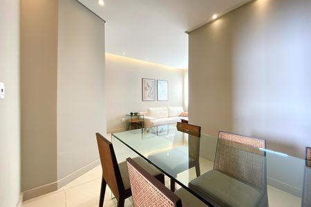 Apartamento à venda com 80m², 3 quartos e 2 vagas Apartamento à venda com 80m², 3 quartos e 2 vagasSala de Jantar