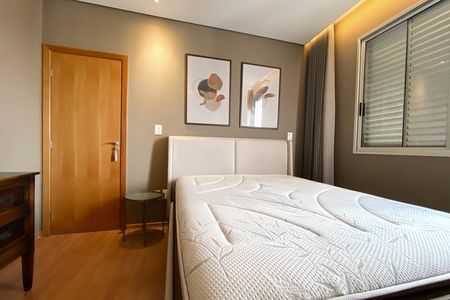 Apartamento à venda com 80m², 3 quartos e 2 vagas Apartamento à venda com 80m², 3 quartos e 2 vagasSuite