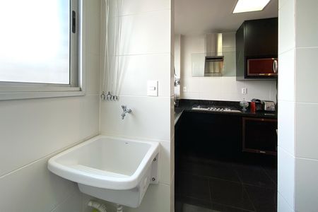 Apartamento à venda com 80m², 3 quartos e 2 vagas Apartamento à venda com 80m², 3 quartos e 2 vagasÁrea de Serviço