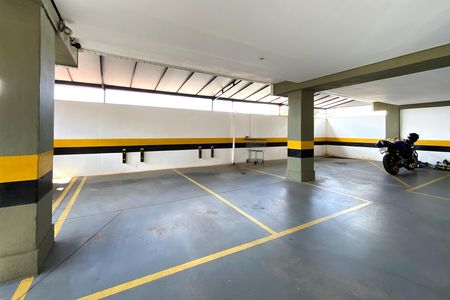 Apartamento à venda com 80m², 3 quartos e 2 vagas Apartamento à venda com 80m², 3 quartos e 2 vagasVagas