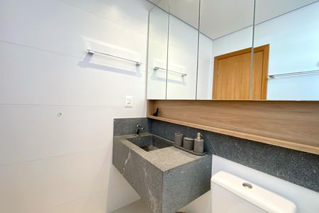 Apartamento à venda com 80m², 3 quartos e 2 vagas Apartamento à venda com 80m², 3 quartos e 2 vagasBanheiro da Suíte