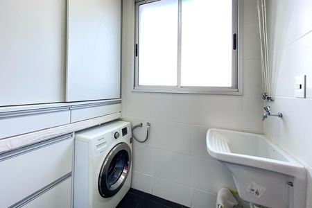 Apartamento à venda com 80m², 3 quartos e 2 vagas Apartamento à venda com 80m², 3 quartos e 2 vagasÁrea de Serviço