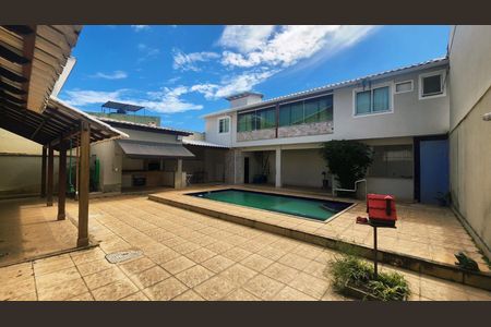 Casa à venda com 450m², 4 quartos e 4 vagas